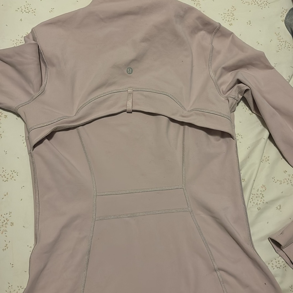Lululemon Define Jacket - Picture 4 of 4
